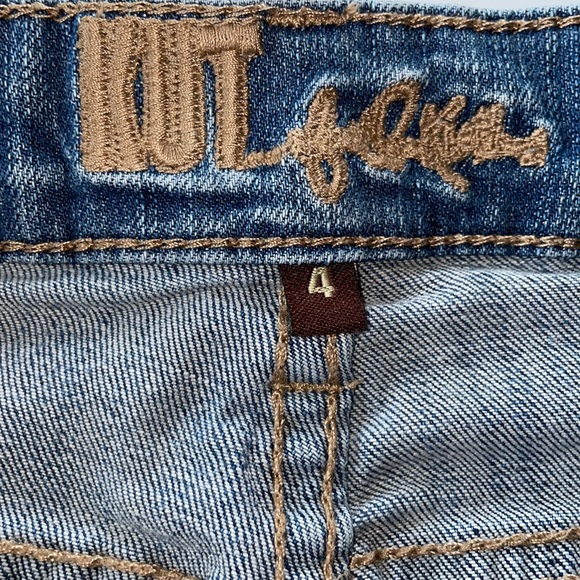 Kut From The Kloth Denim Stretch Shorts - Picture 5 of 5